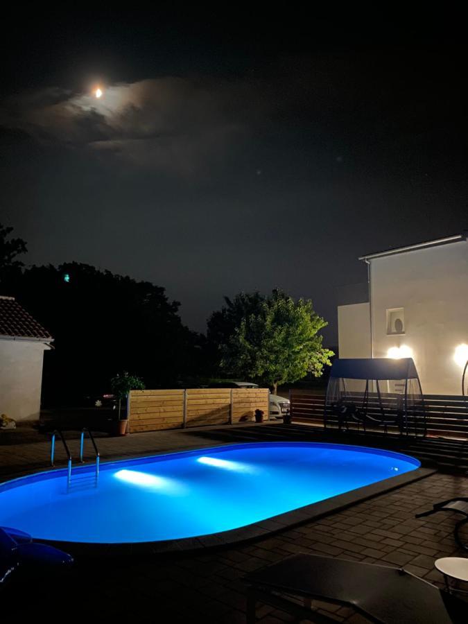 Holiday Home “Marko” With Heated Pool! Nin Dış mekan fotoğraf