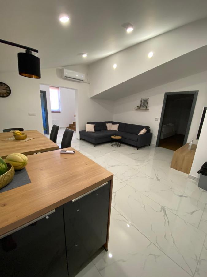 Holiday Home “Marko” With Heated Pool! Nin Dış mekan fotoğraf